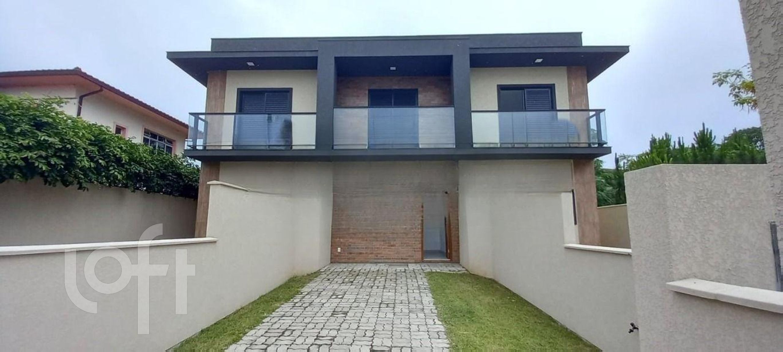 Casa Residencial com 89m², 2 quartos, 2 suítes, 1 garagem, no bairro São João do Rio Vermelho em Florianópolis