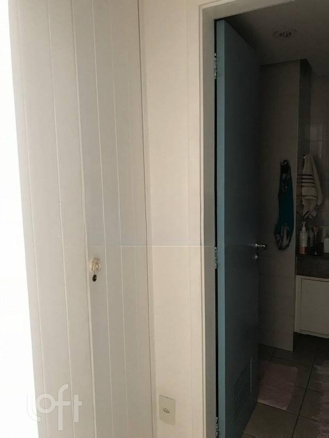 Apartamento à venda com 1 quarto, 70m² - Foto 2