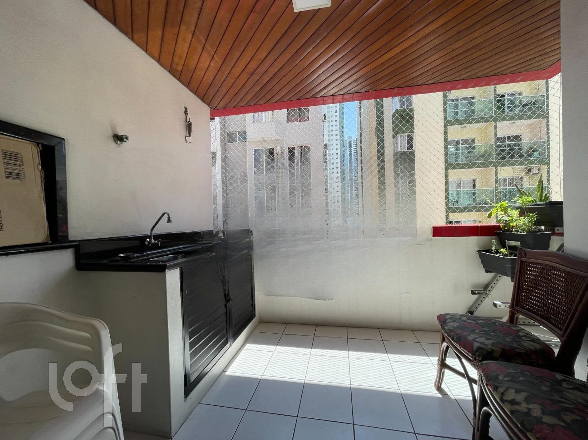Apartamento à venda em Barra Sul com 120 m², 3 quartos, 1 suíte, 1 vaga