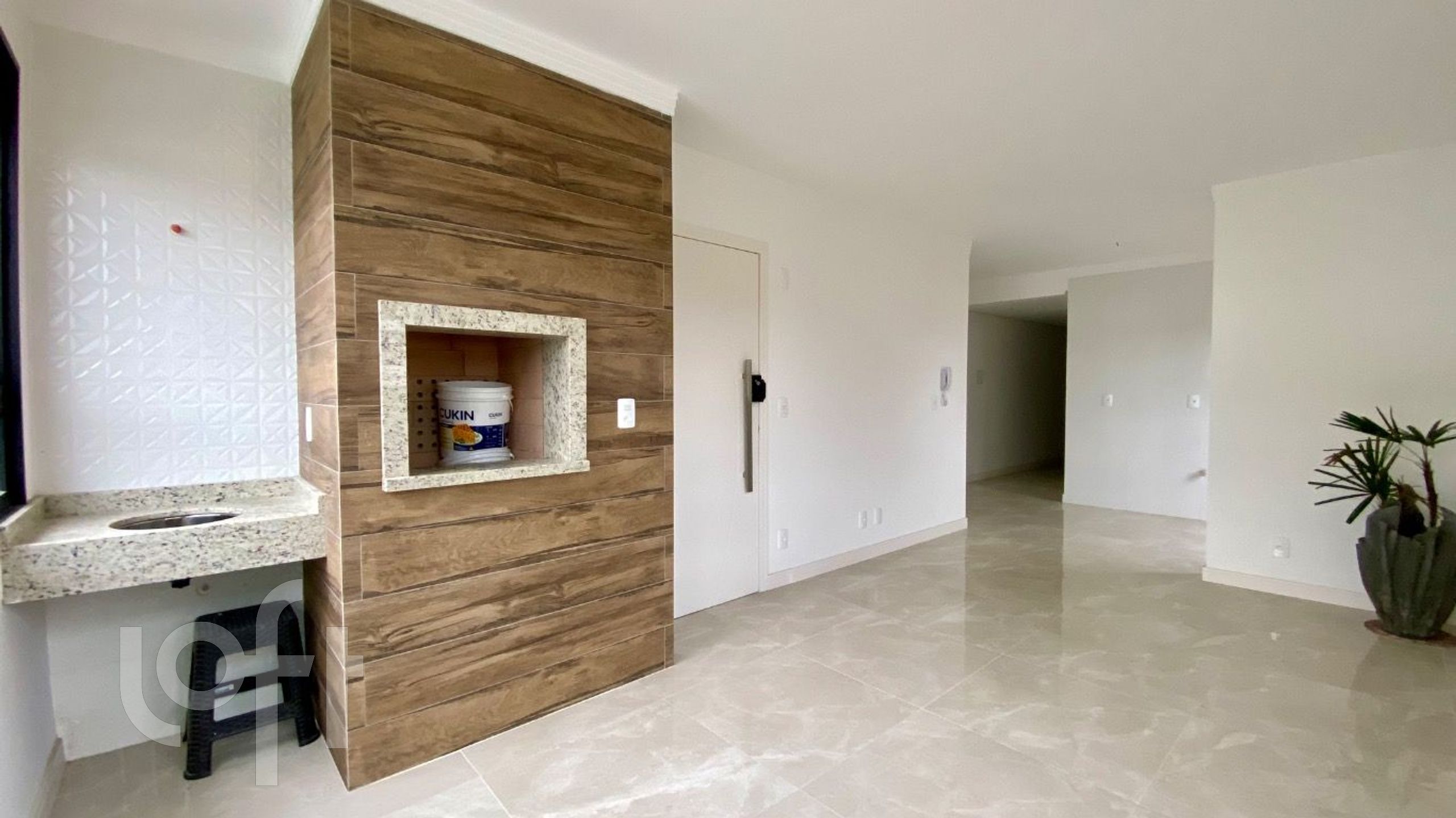 Apartamento à venda em Praia de Fora com 80 m², 3 quartos, 1 suíte, 1 vaga
