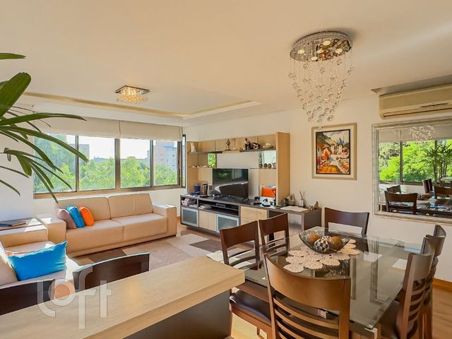 Apartamento com 114m², 3 dormitórios, 1 suíte, 2 vagas, Auxiliadora em Porto Alegre