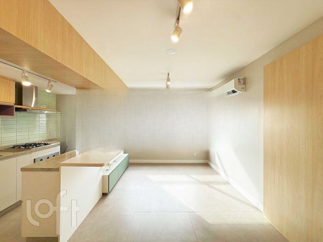 Apartamento com 83m², 3 dormitórios, 1 suíte, 2 vagas, Vila Ipiranga em Porto Alegre