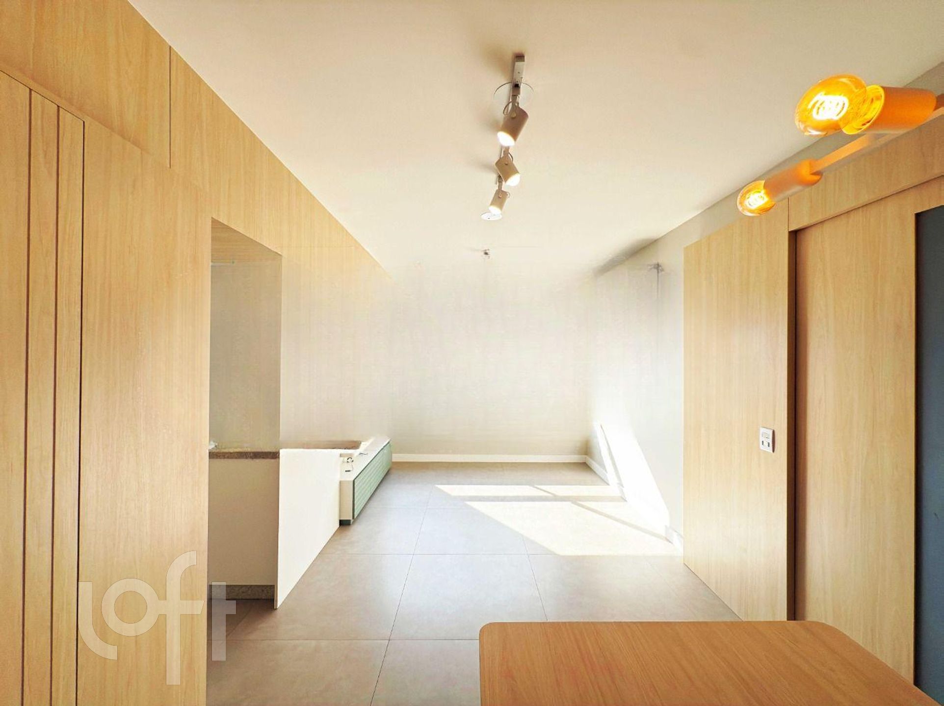 Apartamento com 83m², 3 dormitórios, 1 suíte, 2 vagas, Vila Ipiranga em Porto Alegre