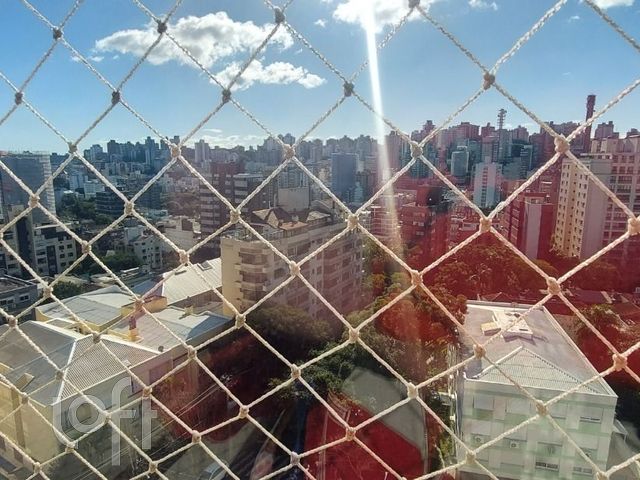 Apartamento com 97m², 3 dormitórios, 2 vagas, Petrópolis em Porto Alegre