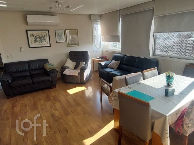 Apartamento com 97m², 3 dormitórios, 2 vagas, Petrópolis em Porto Alegre