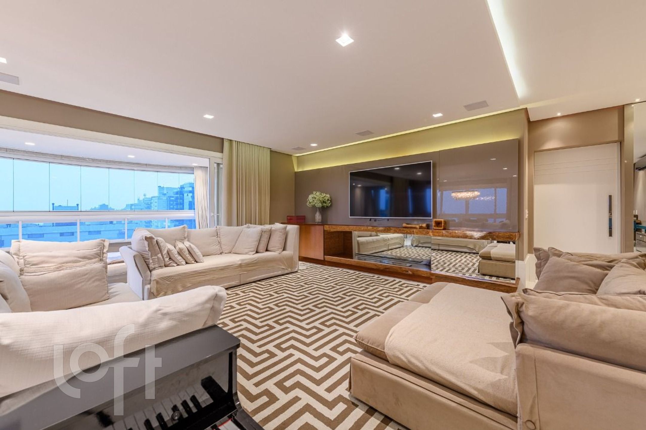 Apartamento com 179m², 2 dormitórios, 2 suítes, Rio Branco em Porto Alegre