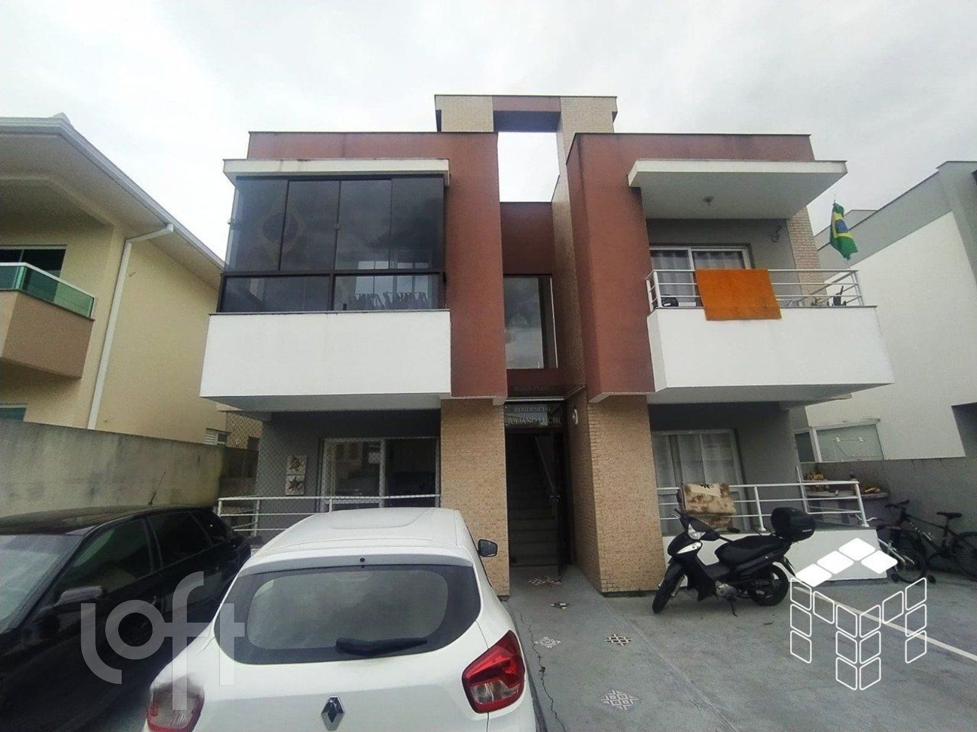 Apartamento à venda em Nova Palhoca com 61 m², 2 quartos, 1 suíte, 1 vaga