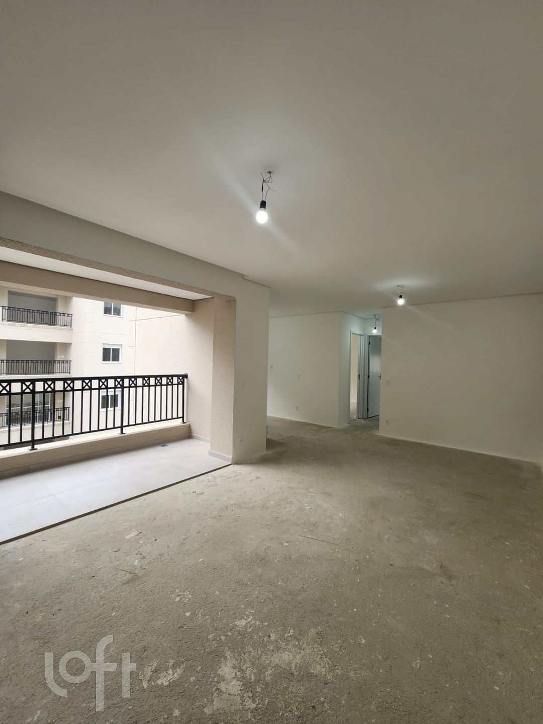 Apartamento à venda com 2 quartos, 77m² - Foto 1