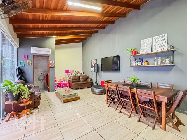 Casa com 391m², 7 dormitórios, 2 suítes, 5 vagas, Chácara das Pedras em Porto Alegre