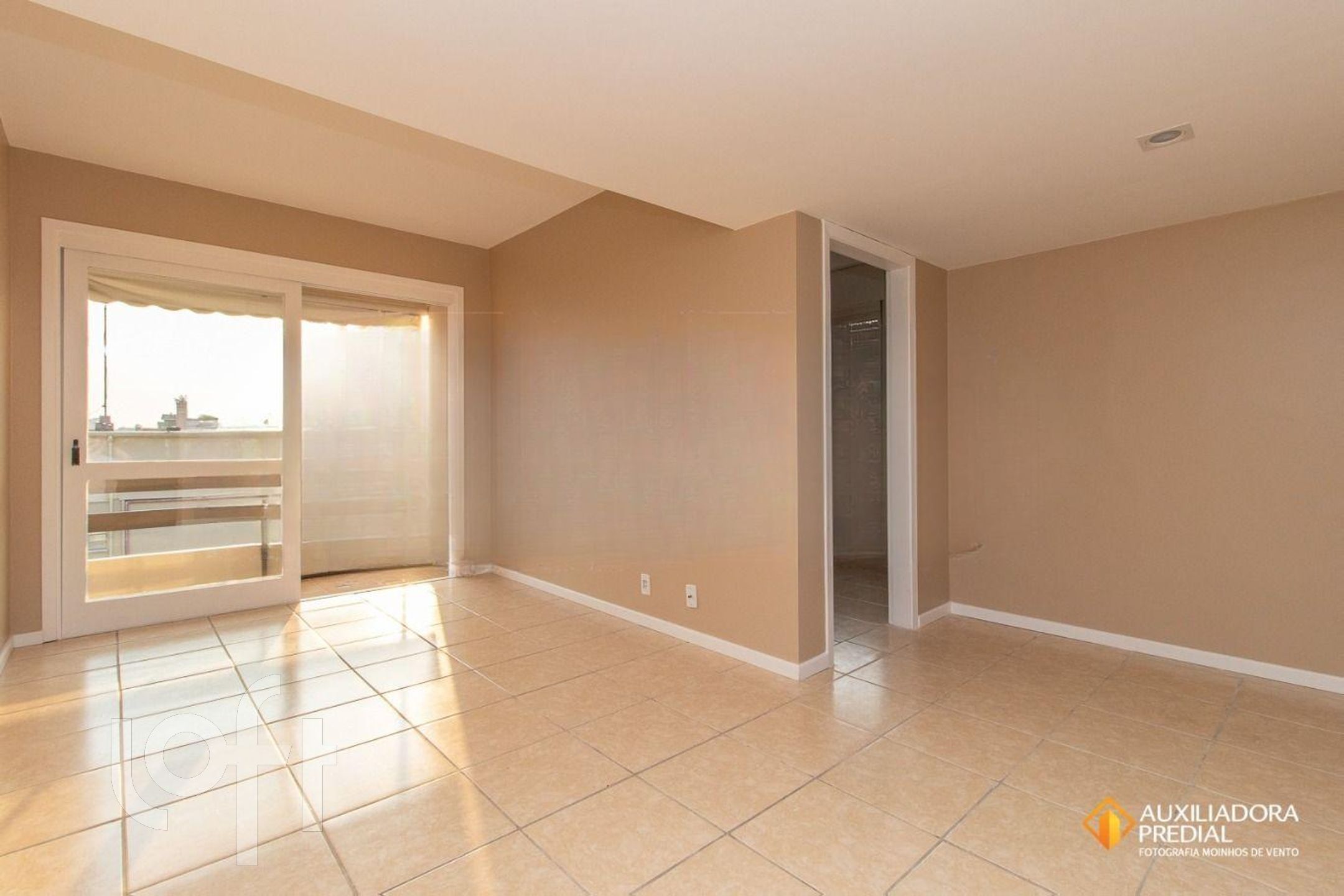 Apartamento com 48m², 1 dormitório, 1 suíte, 1 vaga, Rio Branco em Porto Alegre