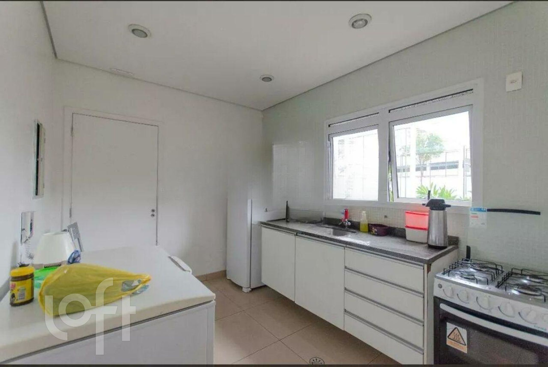 Apartamento à venda com 1 quarto, 32m² - Foto 29