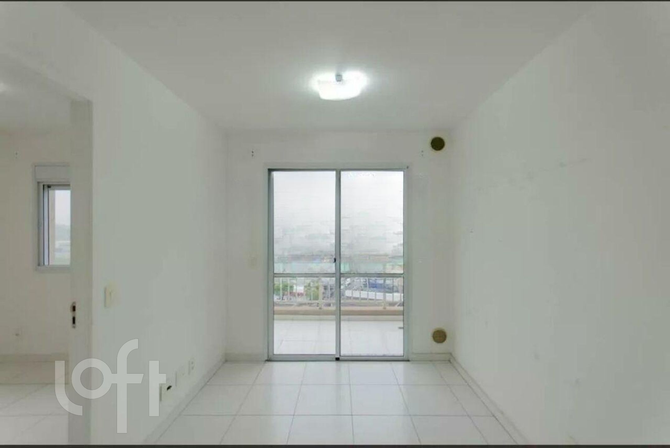 Apartamento à venda com 1 quarto, 32m² - Foto 2