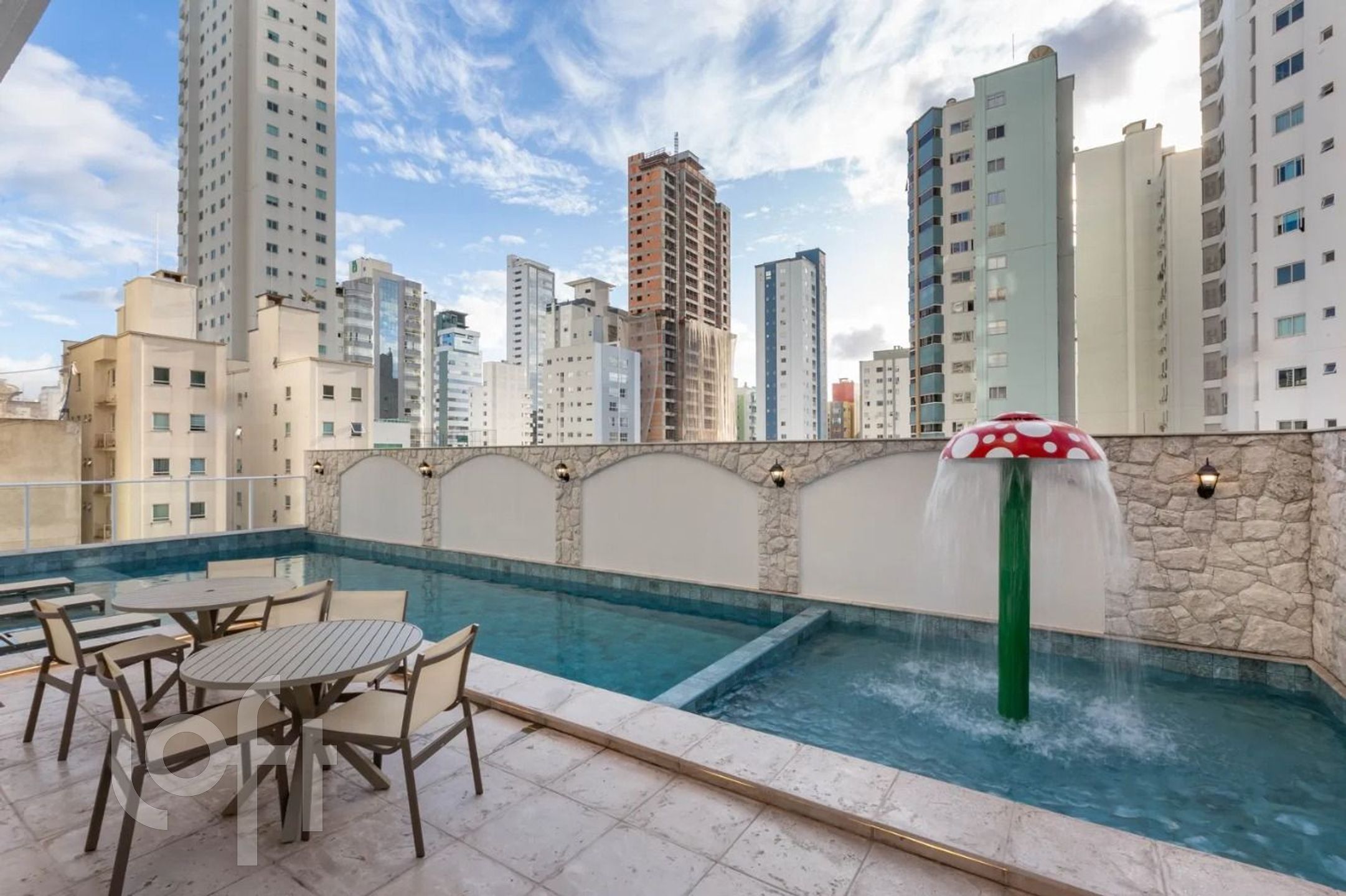 Apartamentos com 130m², 3 quartos, 3 suítes, 2 garagens, no bairro Pioneiros em Balneário Camboriú