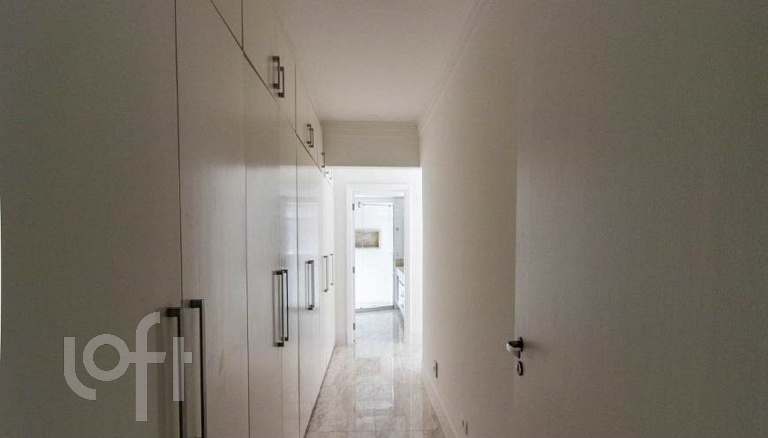 Apartamento à venda com 3 quartos, 210m² - Foto 5