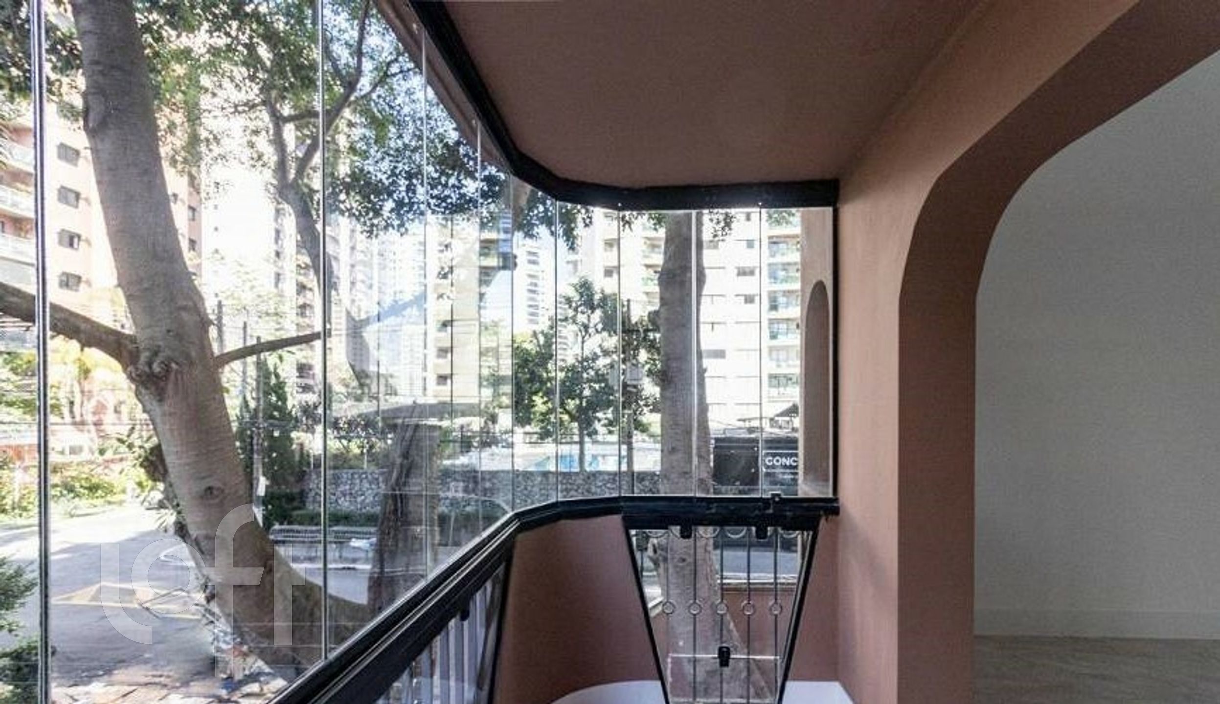 Apartamento à venda com 3 quartos, 210m² - Foto 15