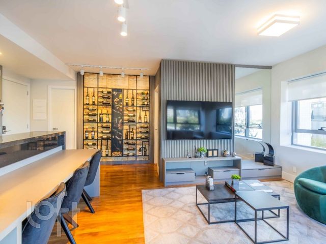 Apartamento com 60m², 1 dormitório, 1 suíte, 2 vagas, Chácara das Pedras em Porto Alegre