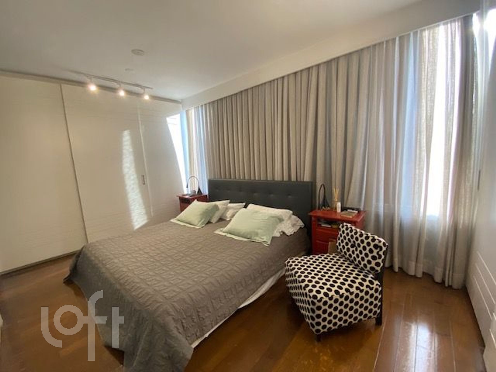 Casa à venda com 3 quartos, 240m² - Foto 18