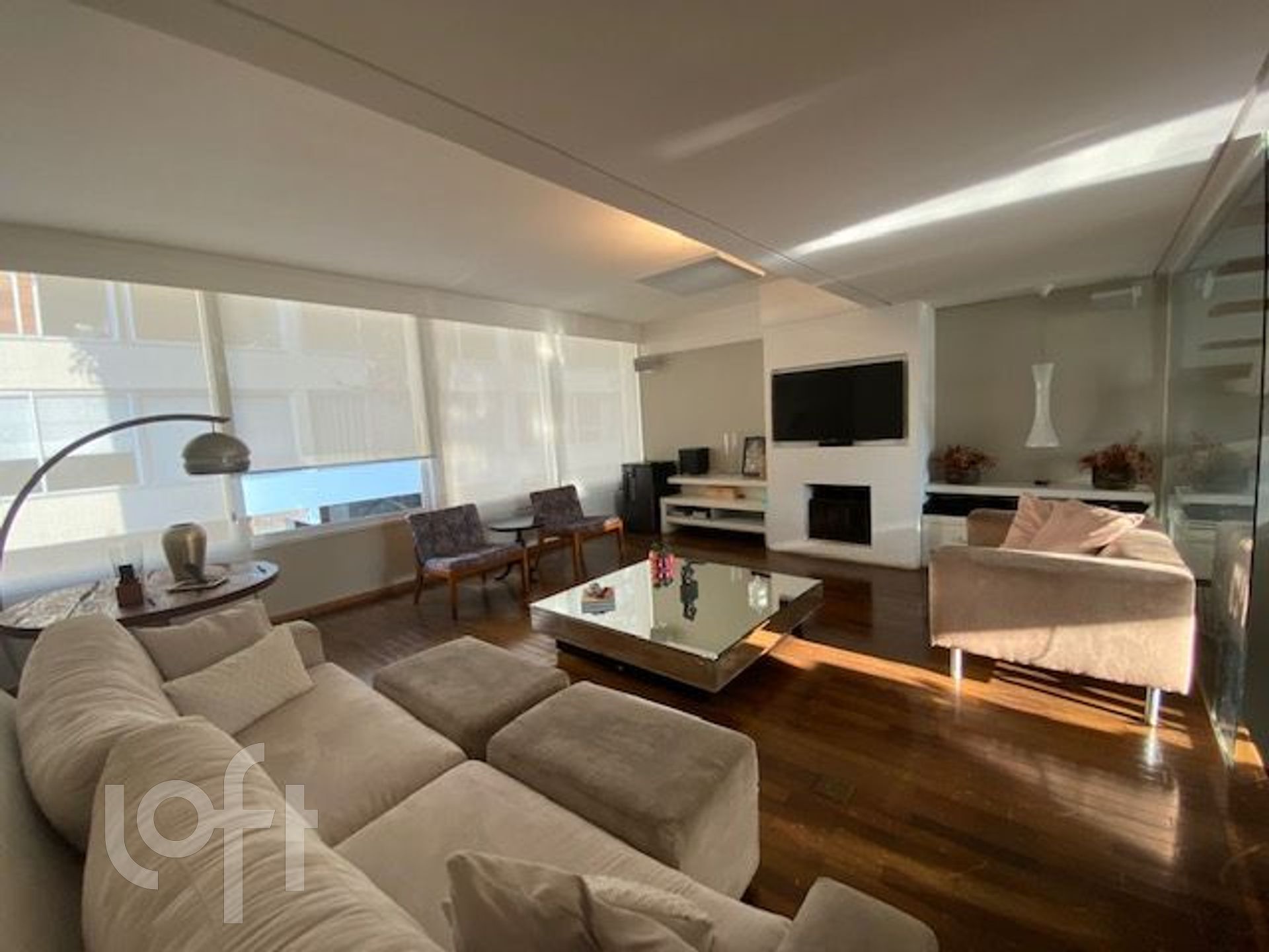 Casa à venda com 3 quartos, 240m² - Foto 2