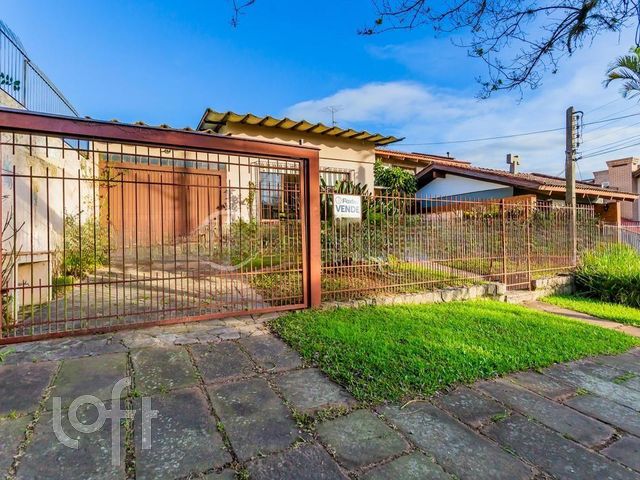 Casa com 181m², 3 dormitórios, 1 suíte, 3 vagas, Chácara das Pedras em Porto Alegre