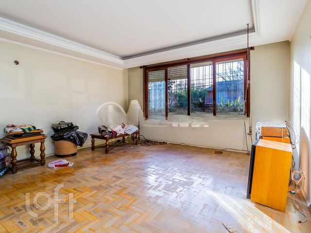 Casa com 181m², 3 dormitórios, 1 suíte, 3 vagas, Chácara das Pedras em Porto Alegre