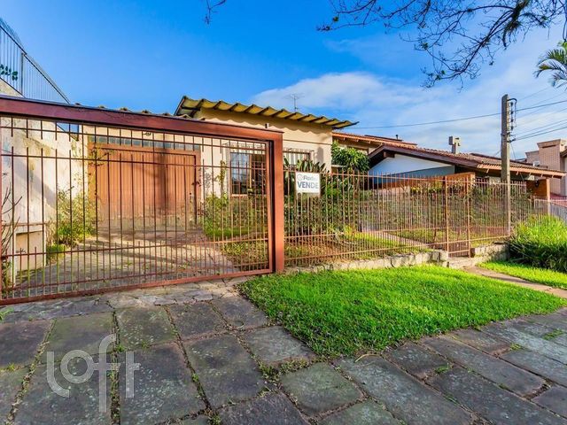 Casa com 181m², 3 dormitórios, 1 suíte, 3 vagas, Chácara das Pedras em Porto Alegre