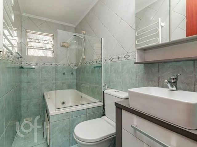 Casa com 173m², 3 dormitórios, 2 suítes, 3 vagas, Vila Ipiranga em Porto Alegre