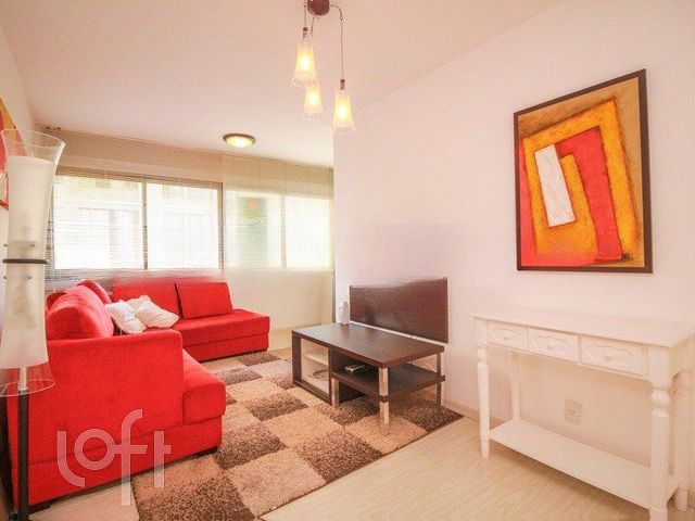 Apartamento com 85m², 3 dormitórios, 1 suíte, 2 vagas, Vila Ipiranga em Porto Alegre