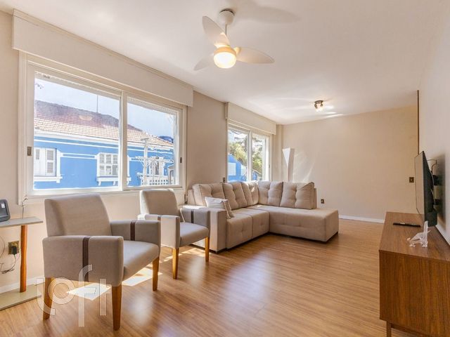 Apartamento com 147m², 4 dormitórios, 1 suíte, 1 vaga, Rio Branco em Porto Alegre