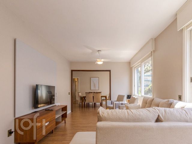 Apartamento com 147m², 4 dormitórios, 1 suíte, 1 vaga, Rio Branco em Porto Alegre