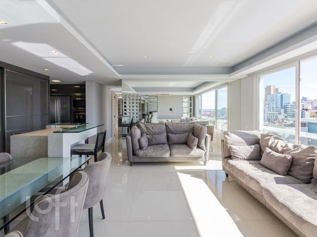 Apartamento com 128m², 2 dormitórios, 2 suítes, 2 vagas, Moinhos de Vento em Porto Alegre