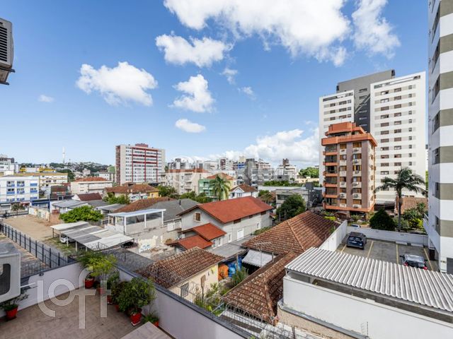 Apartamento com 117m², 3 dormitórios, 1 suíte, 1 vaga, Menino Deus em Porto Alegre