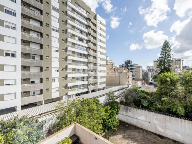 Apartamento com 117m², 3 dormitórios, 1 suíte, 1 vaga, Menino Deus em Porto Alegre
