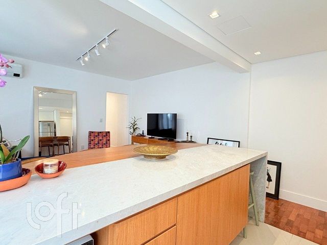 Apartamento com 75m², 2 dormitórios, 1 vaga, Auxiliadora em Porto Alegre