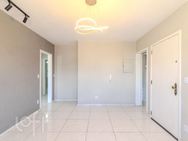 Apartamento com 80m², 2 dormitórios, 1 suíte, 2 vagas, Vila Ipiranga em Porto Alegre