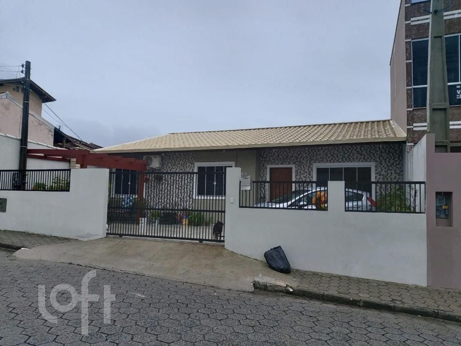 Casa Residencial com 180m², 3 quartos, 1 suíte, 1 garagem, no bairro Ingleses em Florianópolis