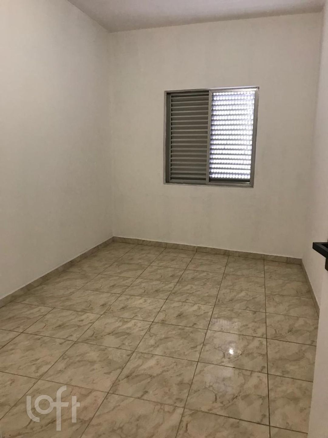 Apartamento à venda com 2 quartos, 70m² - Foto 2