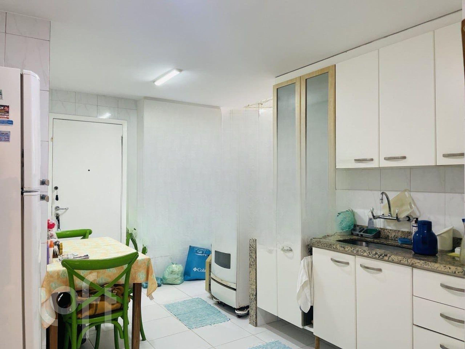 Apartamento à venda com 3 quartos, 121m² - Foto 9