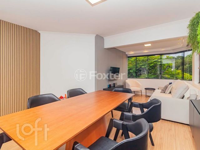 Apartamento com 99m², 3 dormitórios, 1 suíte, 2 vagas, Vila Ipiranga em Porto Alegre