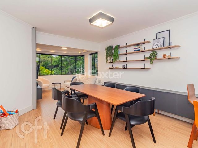 Apartamento com 99m², 3 dormitórios, 1 suíte, 2 vagas, Vila Ipiranga em Porto Alegre