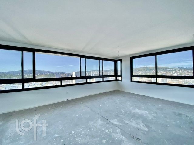 Apartamento com 125m², 3 dormitórios, 2 suítes, 2 vagas, Petrópolis em Porto Alegre