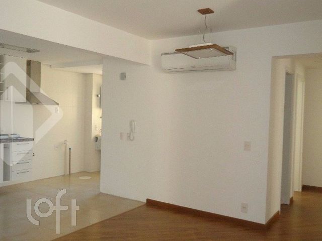 Apartamento com 86m², 3 dormitórios, 1 suíte, 1 vaga, Petrópolis em Porto Alegre