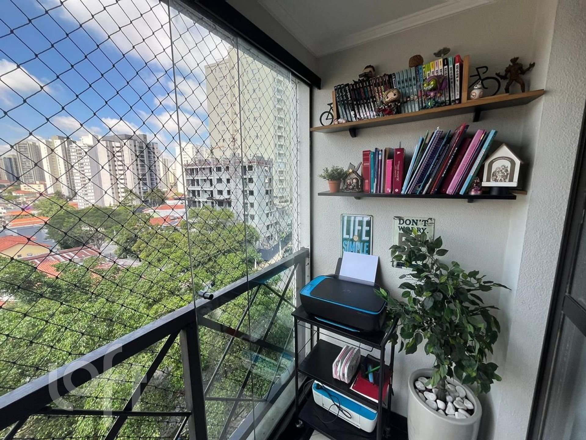 Apartamento à venda com 3 quartos, 75m² - Foto 3