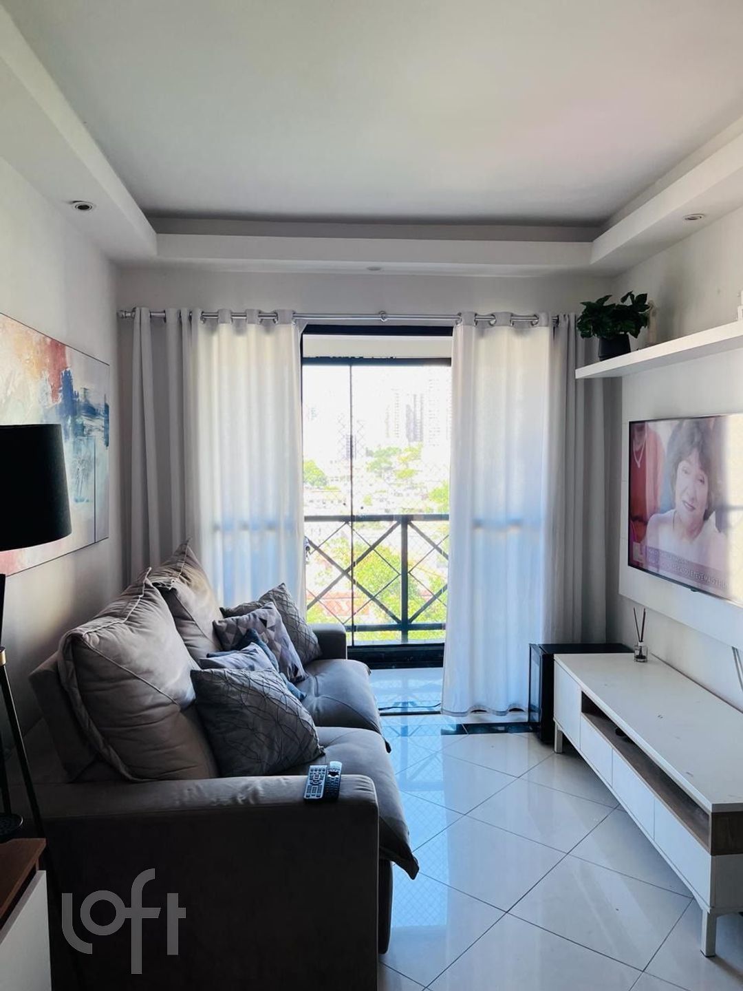 Apartamento à venda com 3 quartos, 75m² - Foto 1