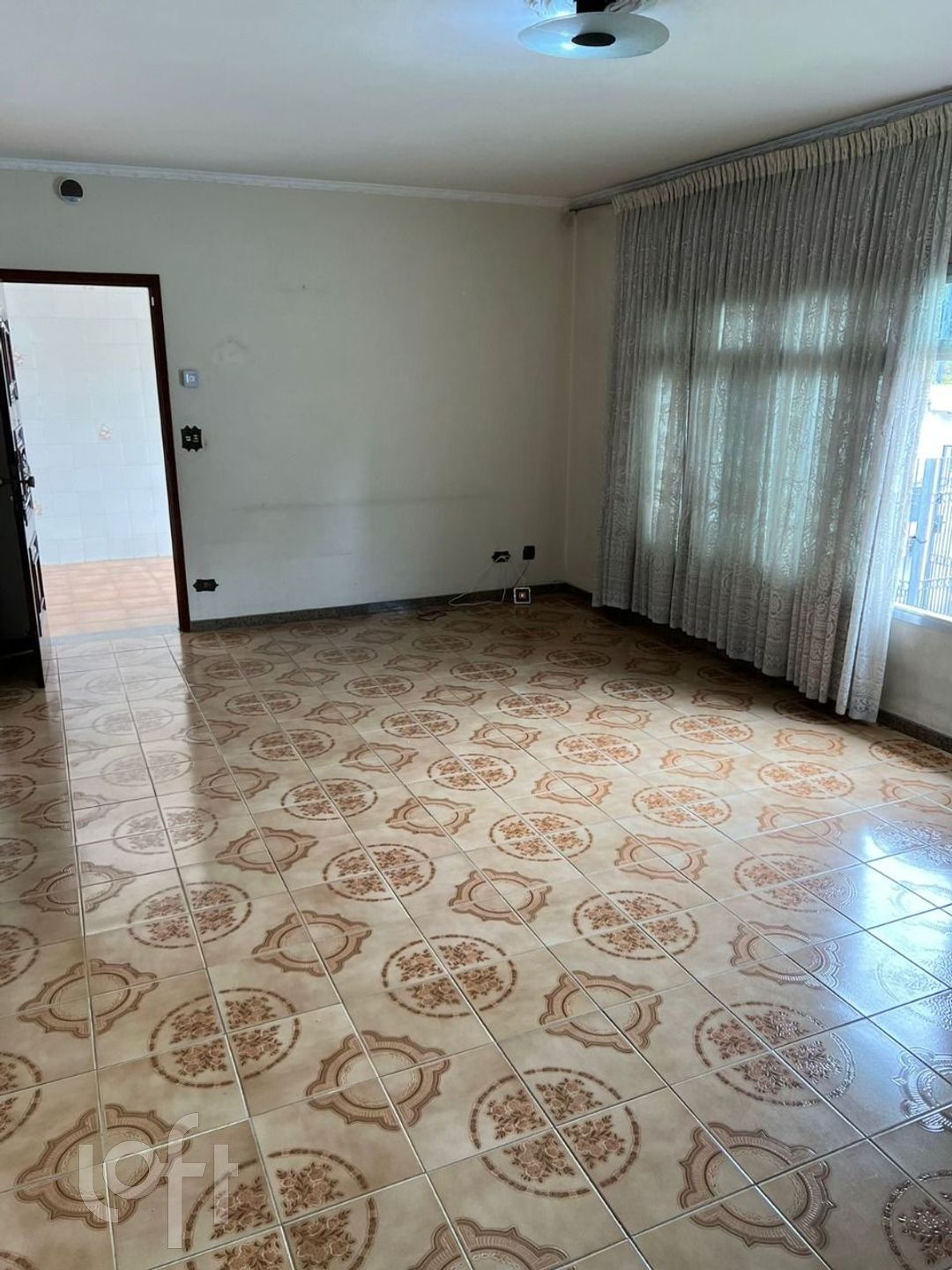 Casa à venda com 4 quartos, 295m² - Foto 2