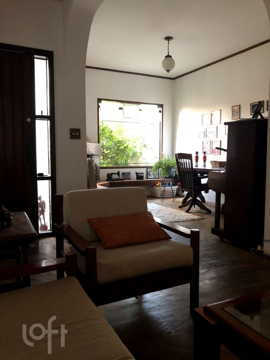 Casa à venda com 4 quartos, 280m² - Foto 1