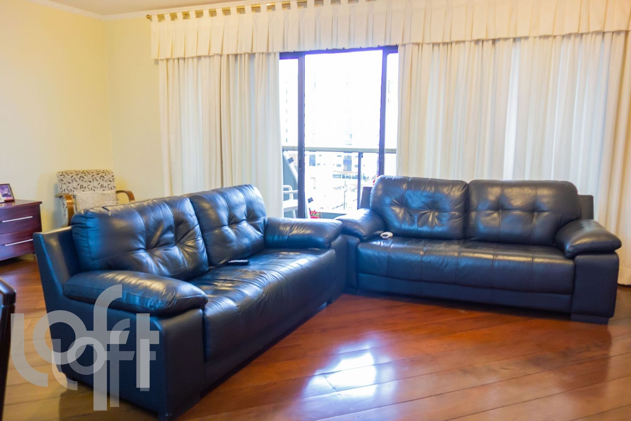 Apartamento à venda com 4 quartos, 175m² - Foto 1