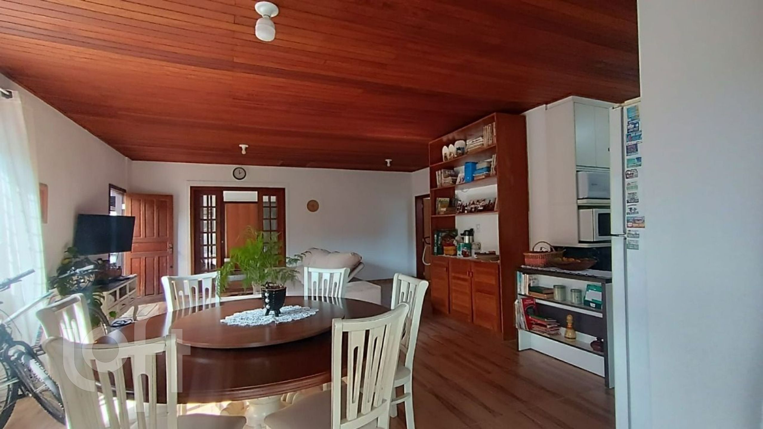 Casa à venda em Cachoeira do bom Jesus Leste com 148 m², 3 quartos, 1 suíte