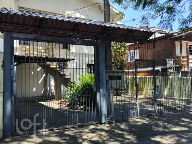 Casa com 310m², 3 dormitórios, 2 vagas, Cristo Redentor em Porto Alegre