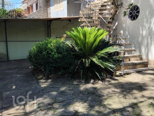 Casa com 310m², 3 dormitórios, 2 vagas, Cristo Redentor em Porto Alegre
