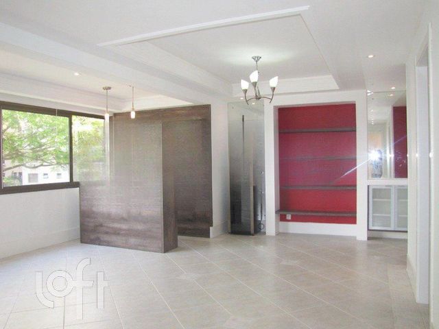 Apartamento com 106m², 3 dormitórios, 1 suíte, 2 vagas, Higienópolis em Porto Alegre